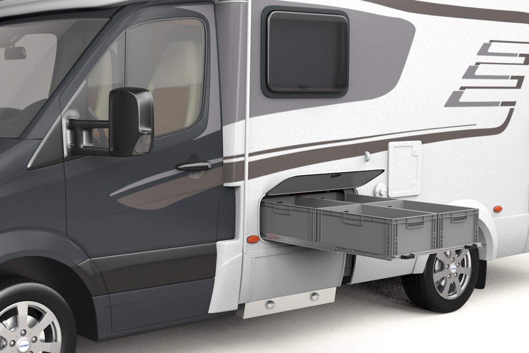 Doppelbodenauszug im Wohnmobil.